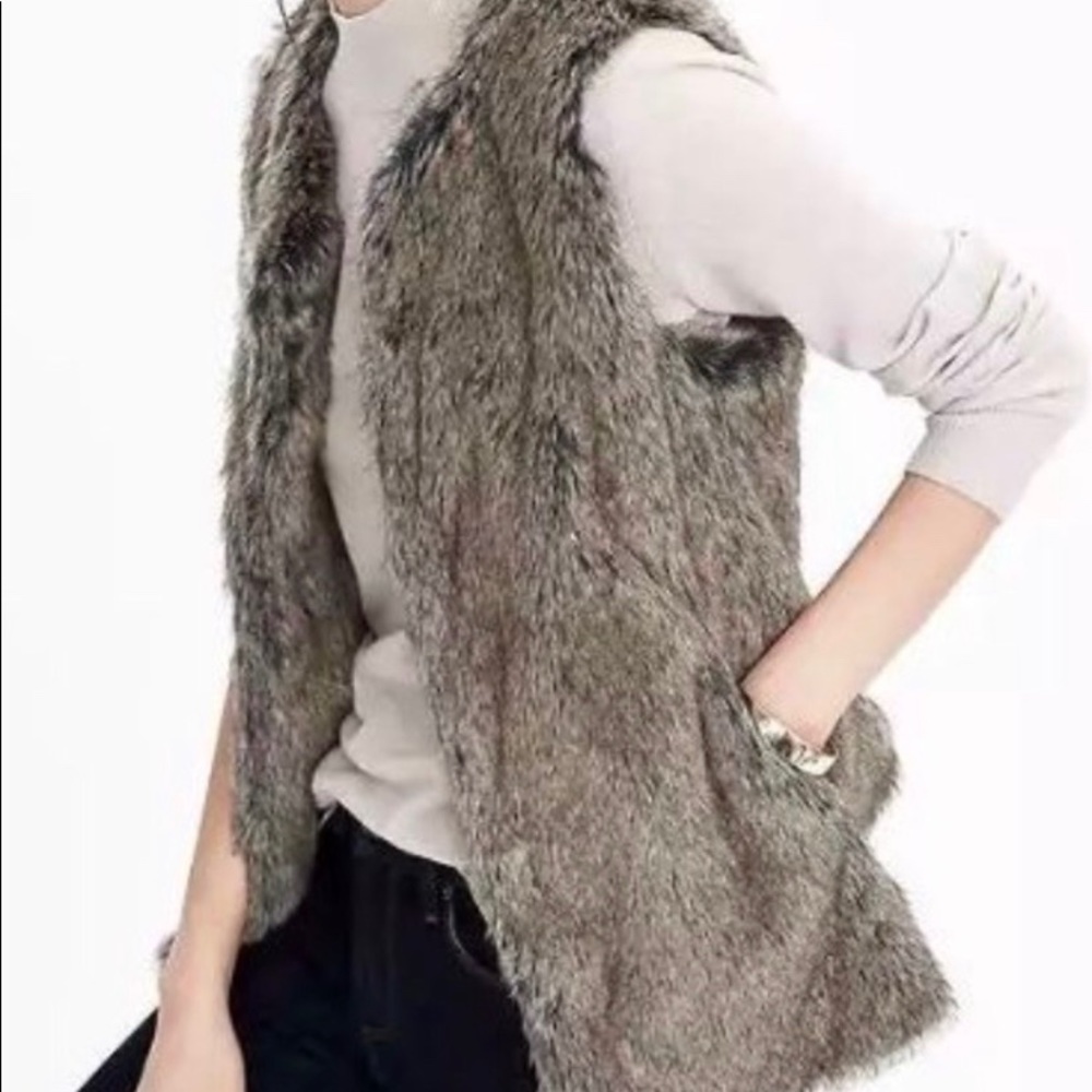 Banana Republic Faux Fur vest M